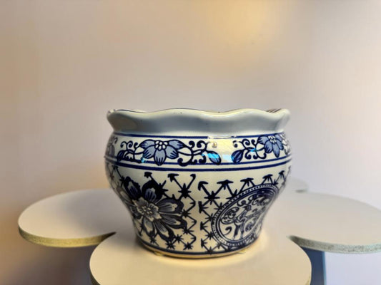 The Chinoiserie Vase